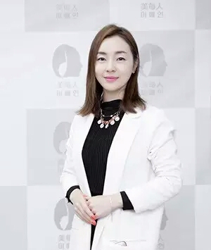文山金佳玭 美容协会会长